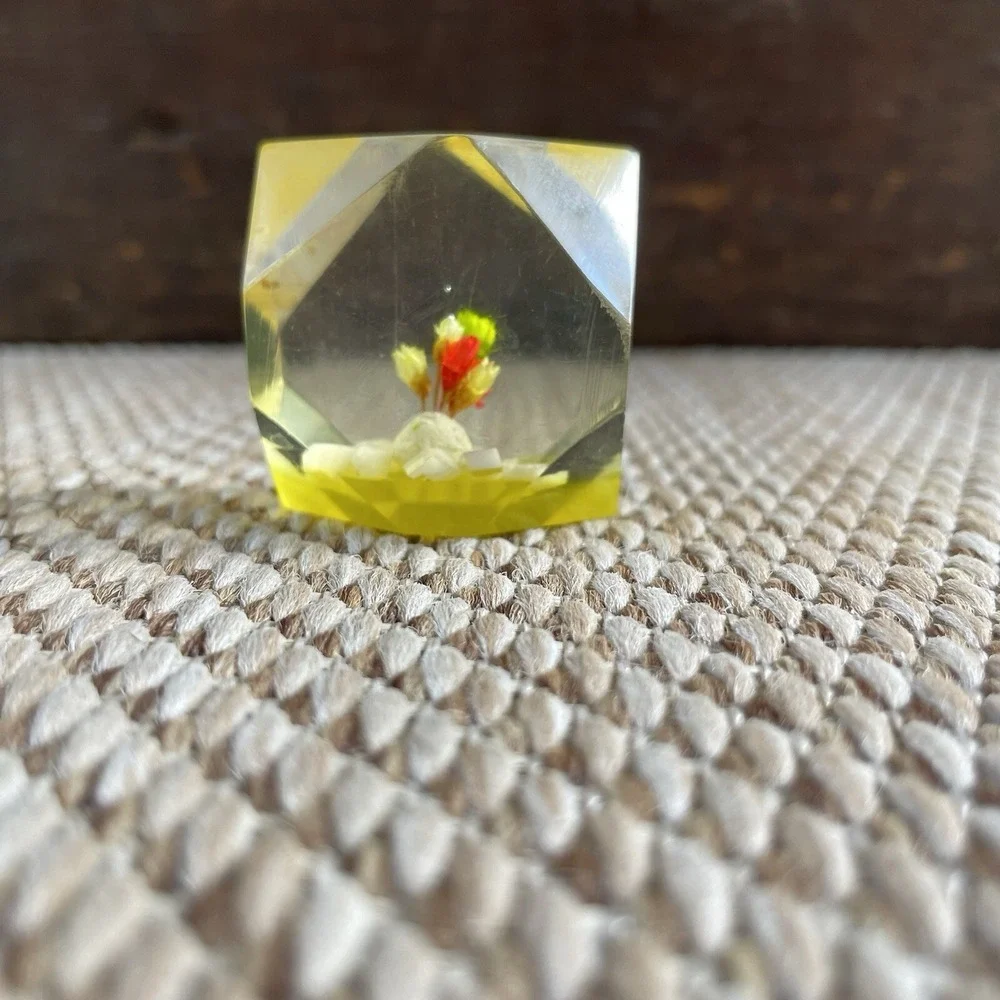 Vintage Facet Lucite Paperweight Flowers Mini